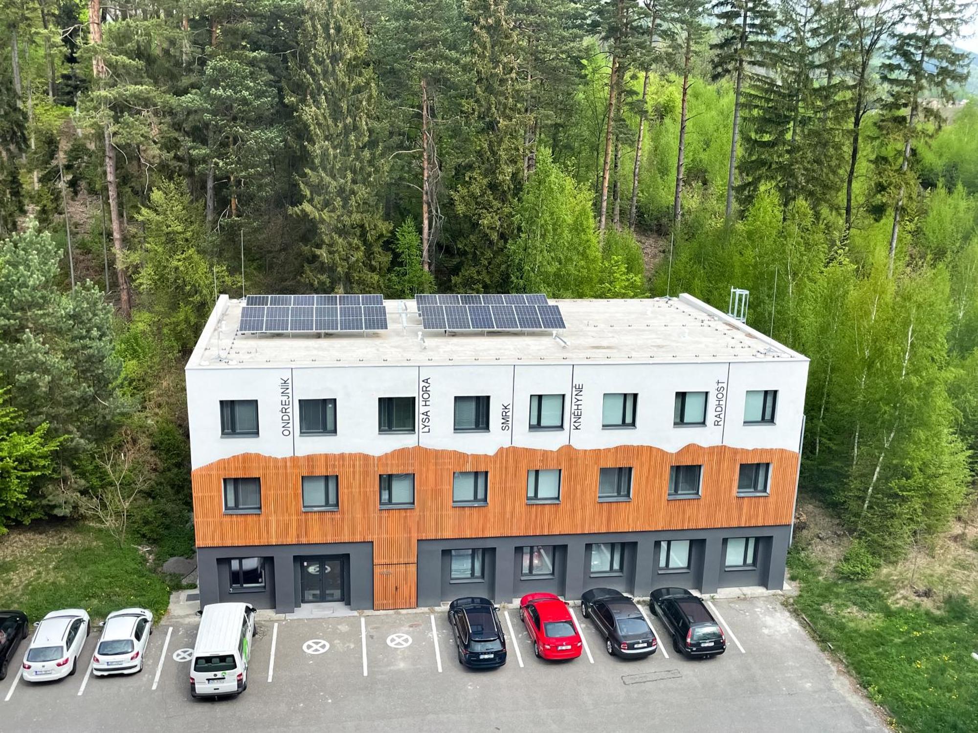 Beskydy House Hostel Roznov pod Radhostem Exterior photo